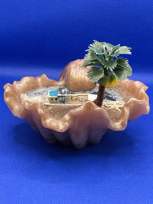Sea shell with mini beach scene