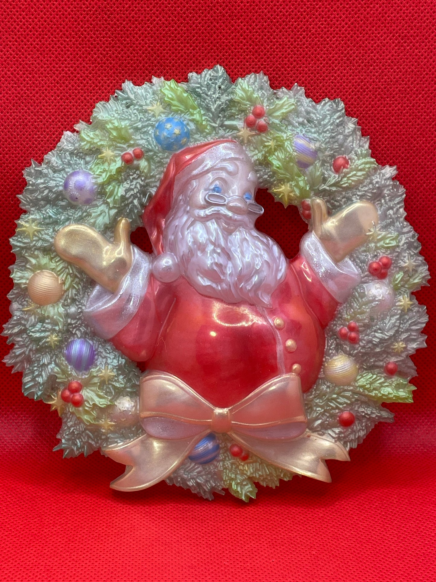 Handmade Santa Claus Wreath – Festive Resin Holiday Décor